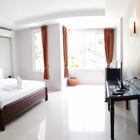J.Holiday Inn Krabi Exterior foto